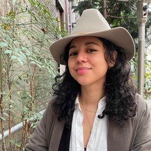 Meet your Posher, Salina